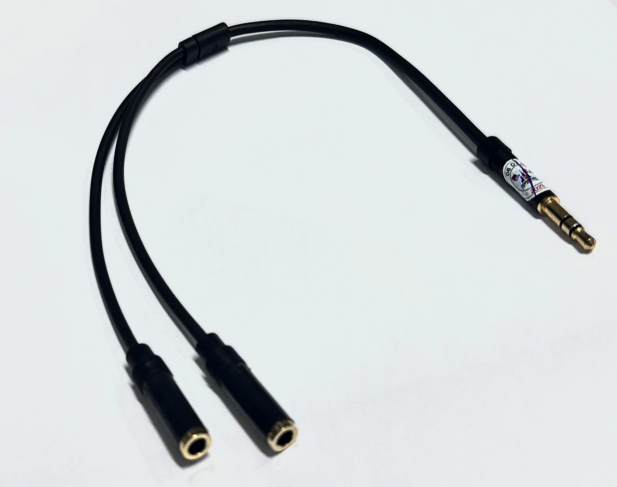 Dây chia âm thanh từ 3.5 ra 2 tai nghe hoặc 2 loa  -OTG8